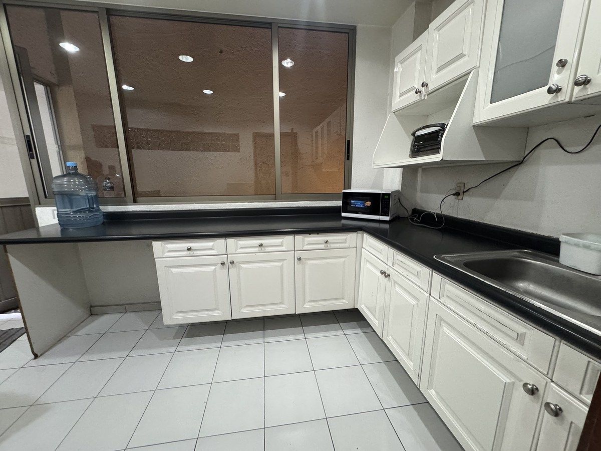 40 de 43: cocineta del area comun