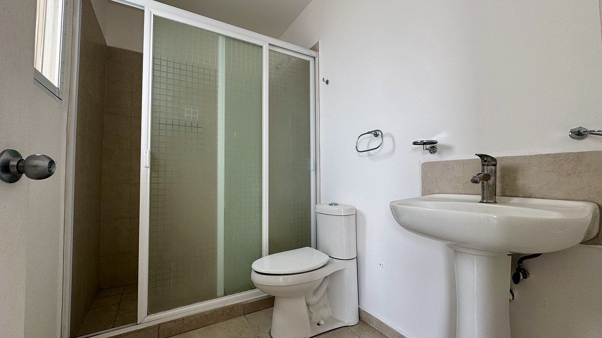 13 de 22: Baño recámara principal