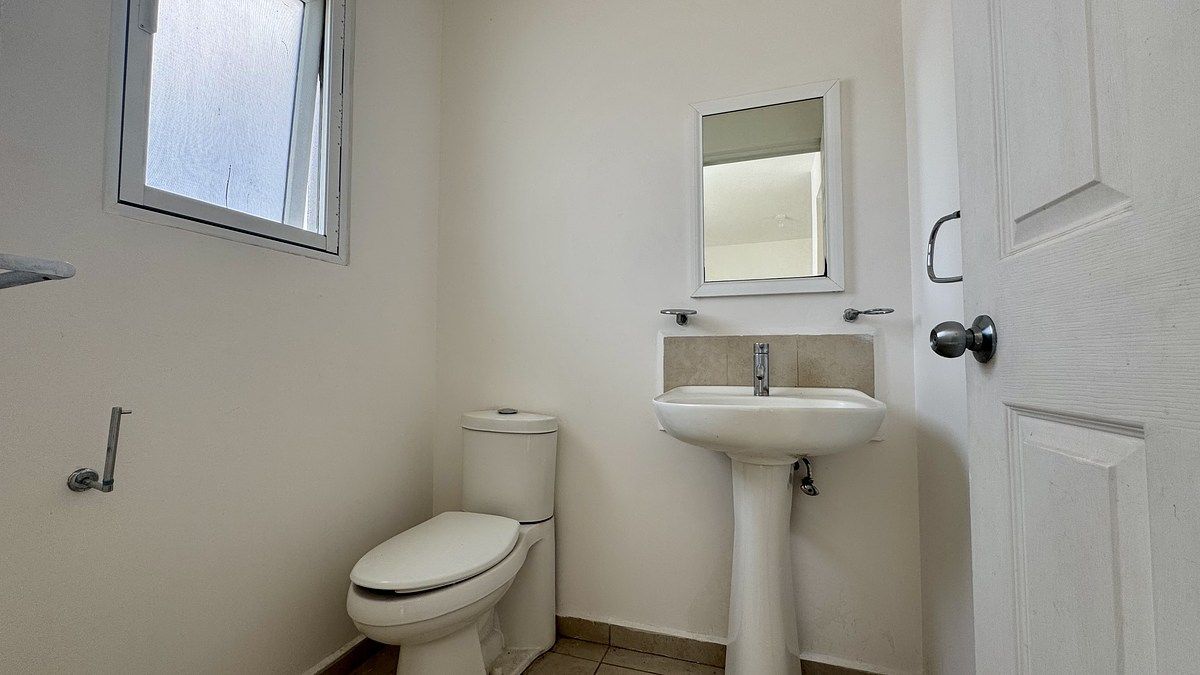 3 de 22: Medio baño