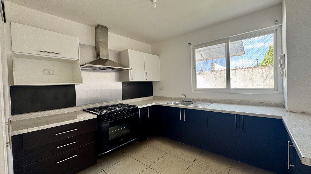 6 de 22: Cocina frente