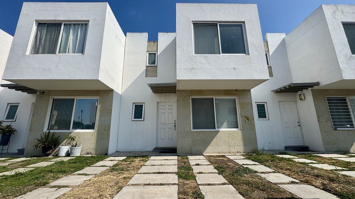 2 de 22: Fachada frente