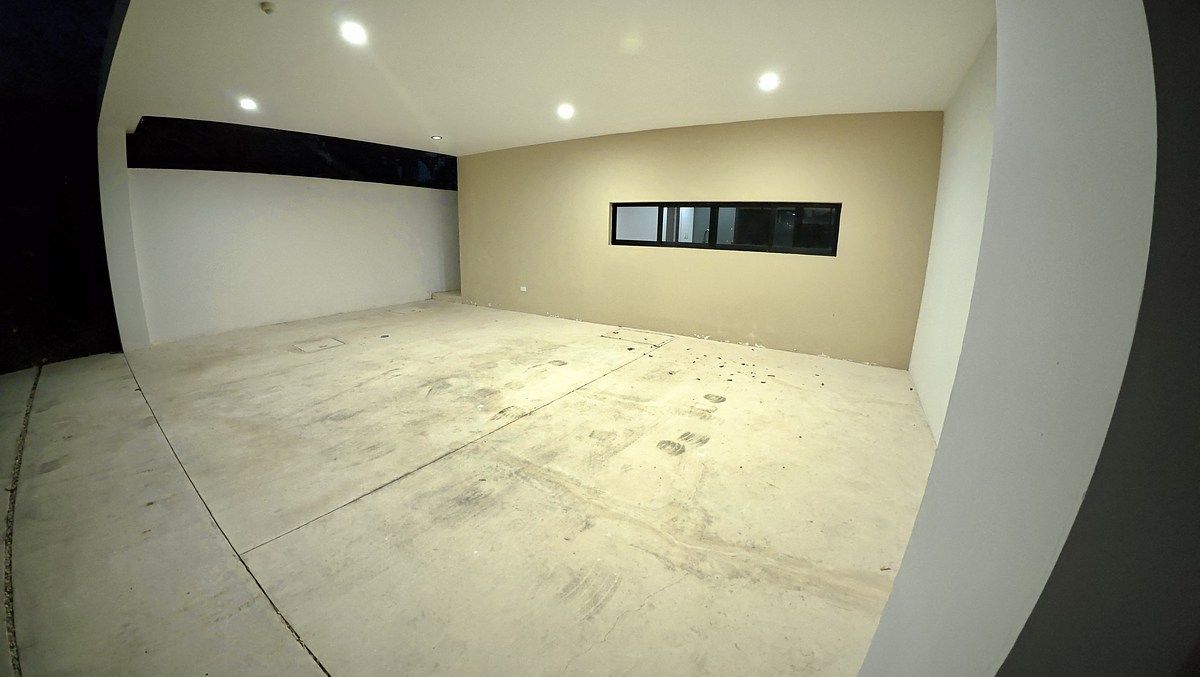 4 de 27: Estacionamiento techado 3 autos.