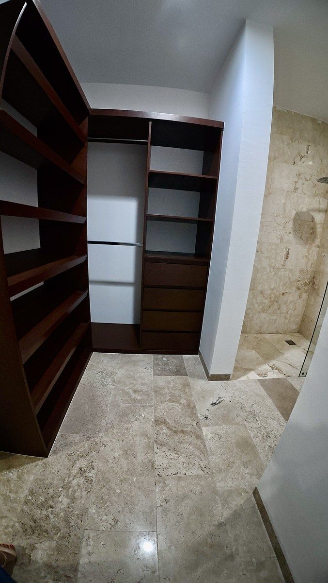 16 de 27: Closet en todas las recamaras.