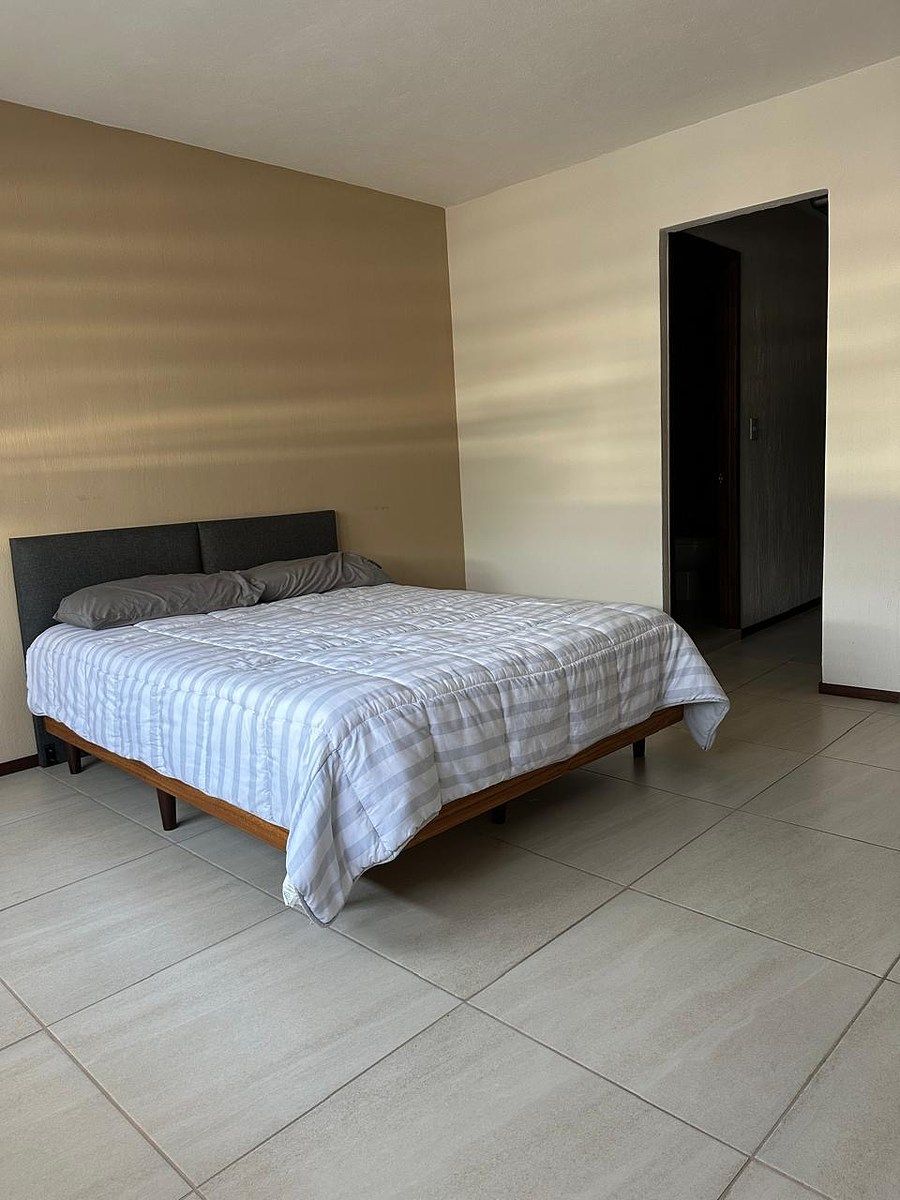 7 de 12: Recámara 1