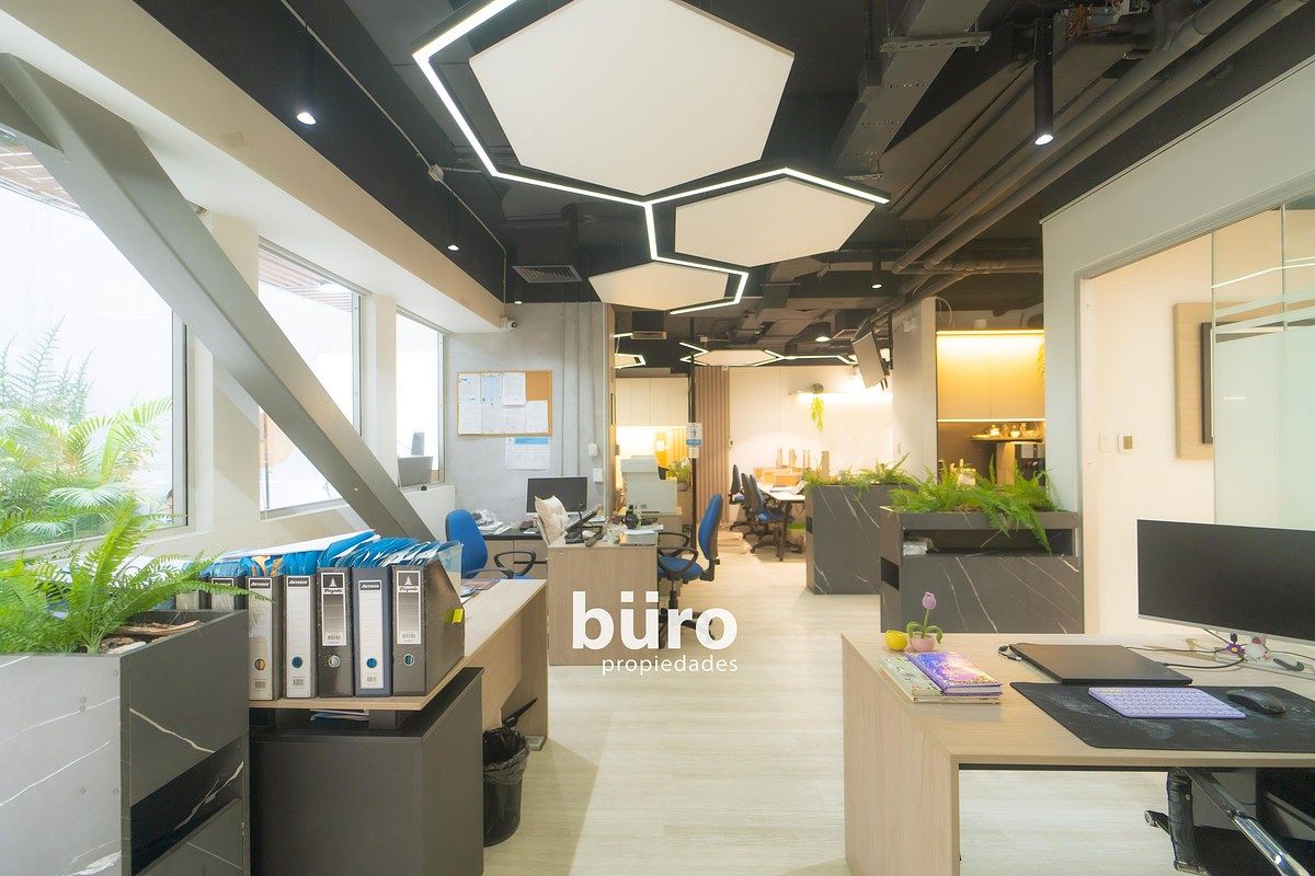 1 de 26: Espacios de Trabajo en oficina
