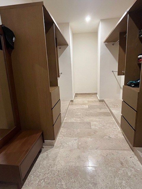 8 de 17: WALKING CLOSET