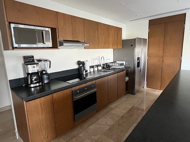 2 de 17: COCINA EQUIPADA