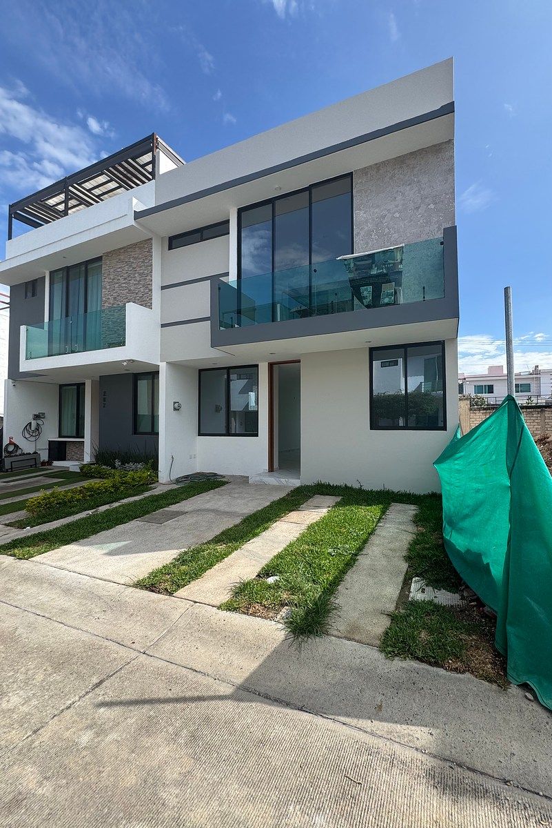 VENDA CASA NOVA GALICIA, foto 1 de 23