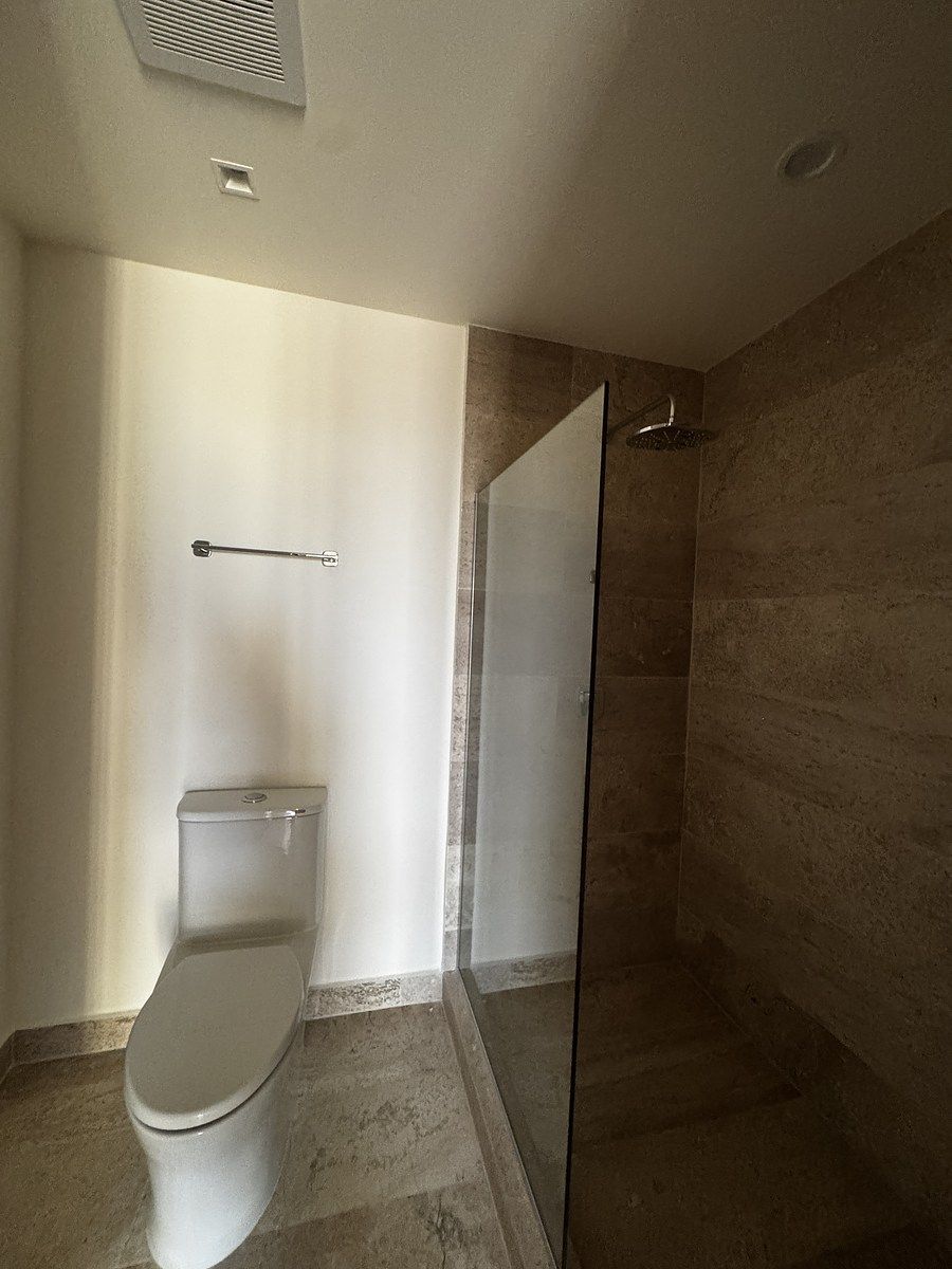 14 de 26: Baño recámara principal