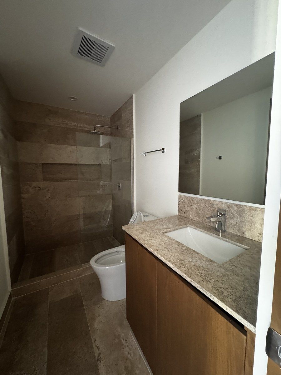 15 of 26: Baño recámara 2