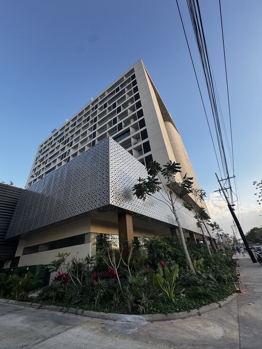 9 de 16: Fachada lateral