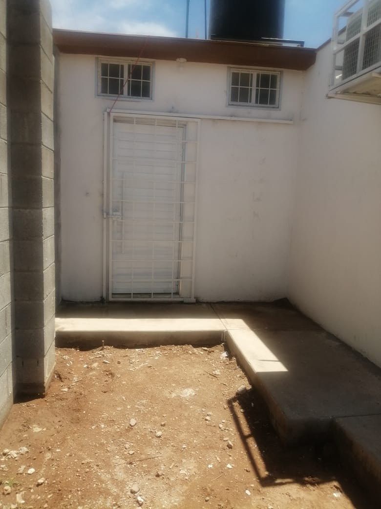 3 de 11: Entrada independiente a baño completo