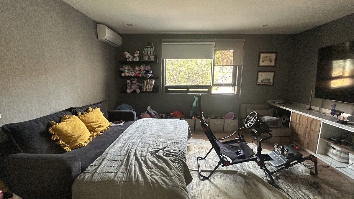 23 de 25: Estudio o 4ta o living room