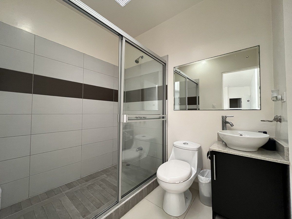 17 de 20: Baño completo