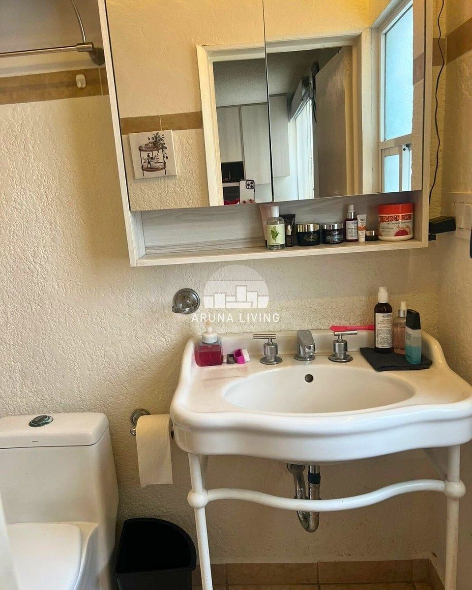 10 de 17: Baño secundario