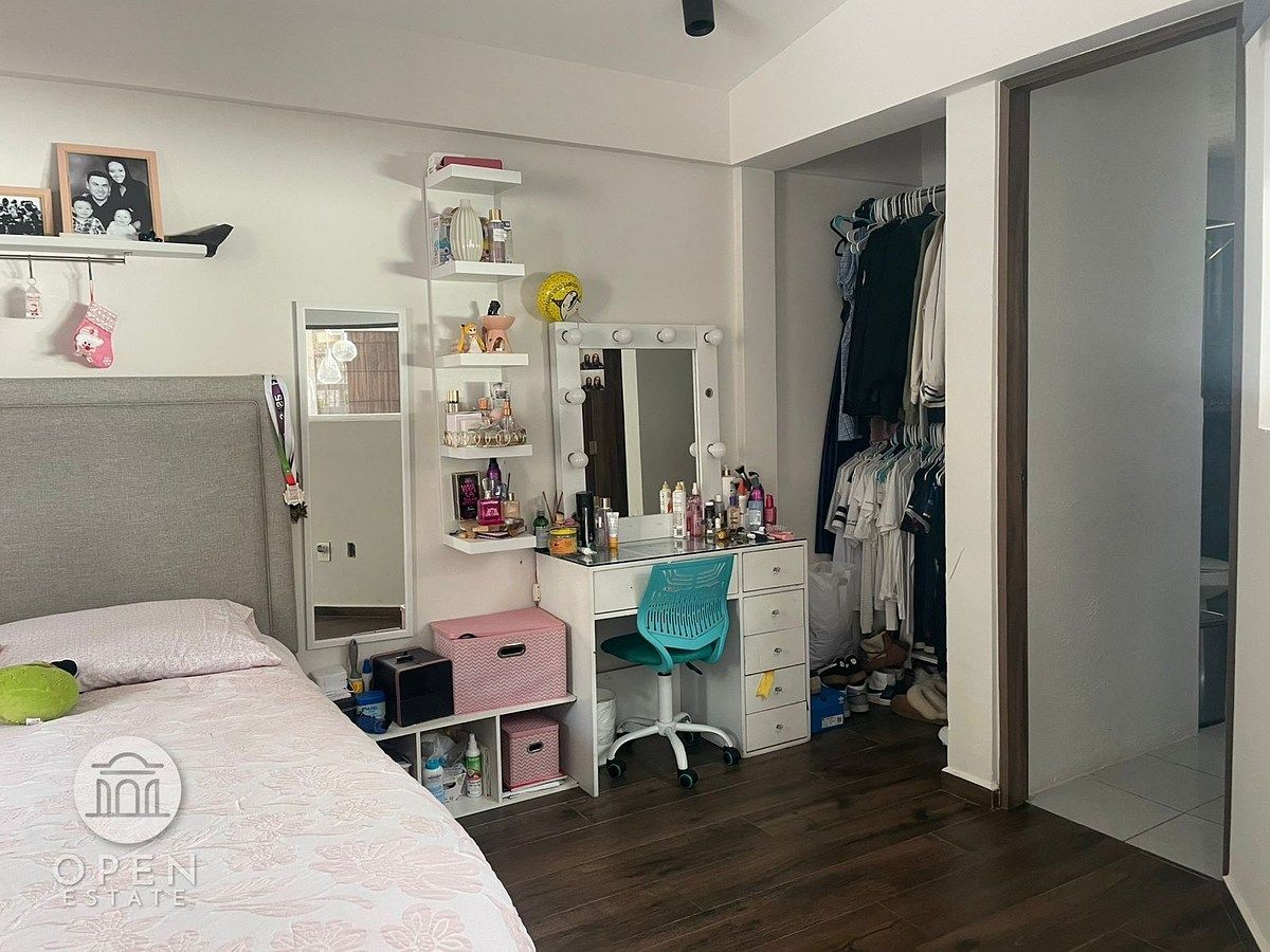 35 de 50: Recámara secundaria 2