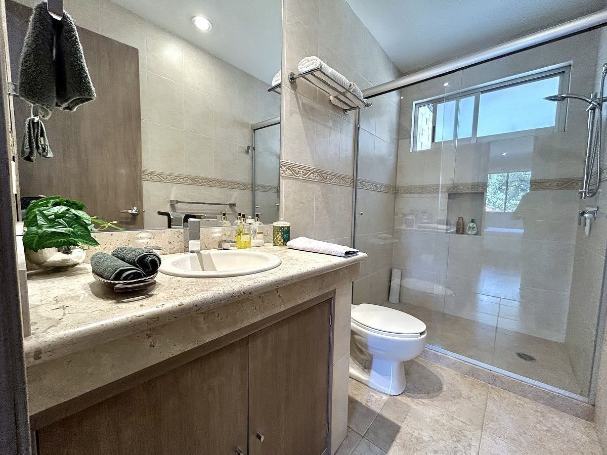 26 de 32: Baño recámara 4