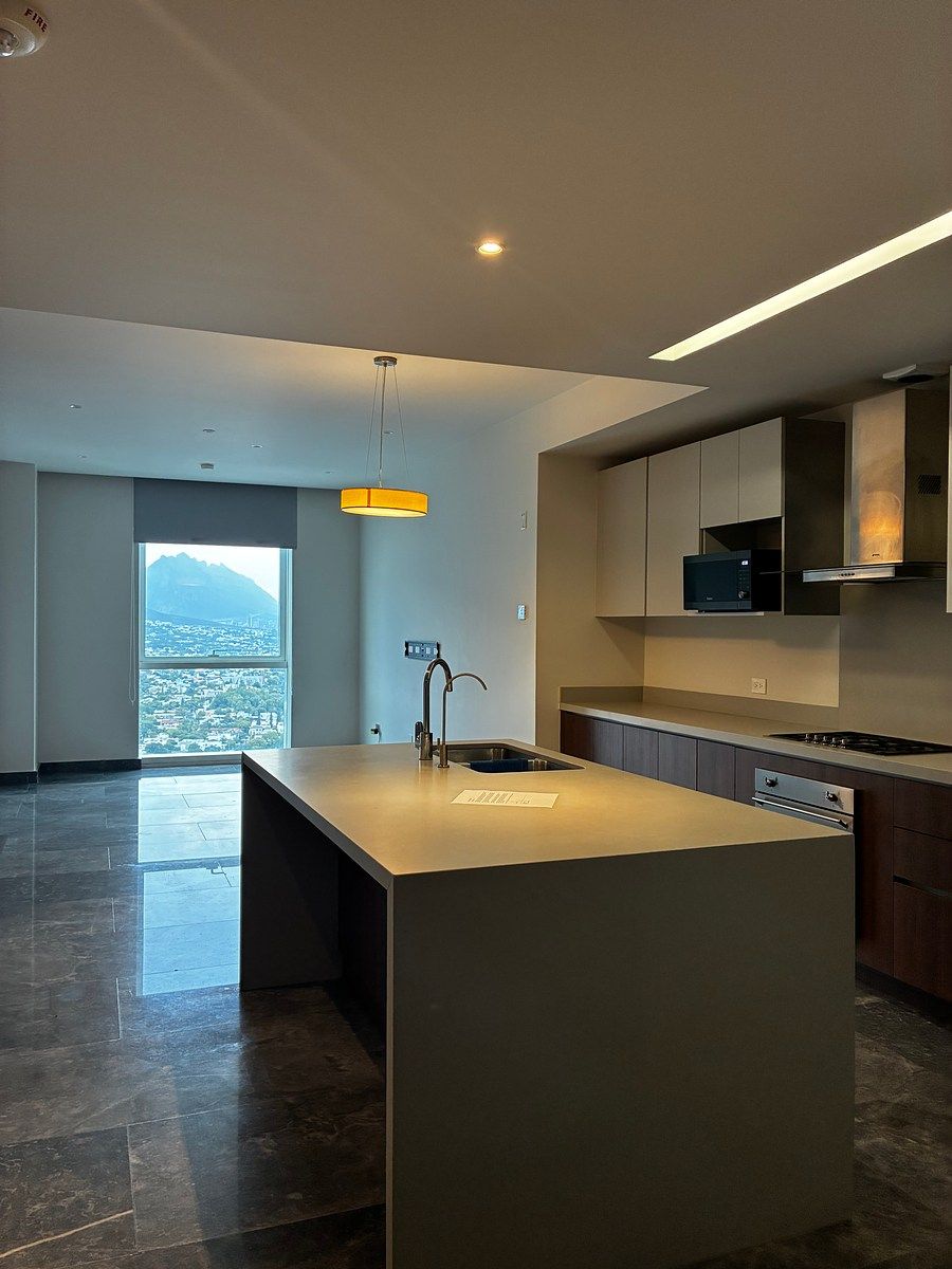 Apartment in Arboleda in Tower Tree, photo 1 of 14
