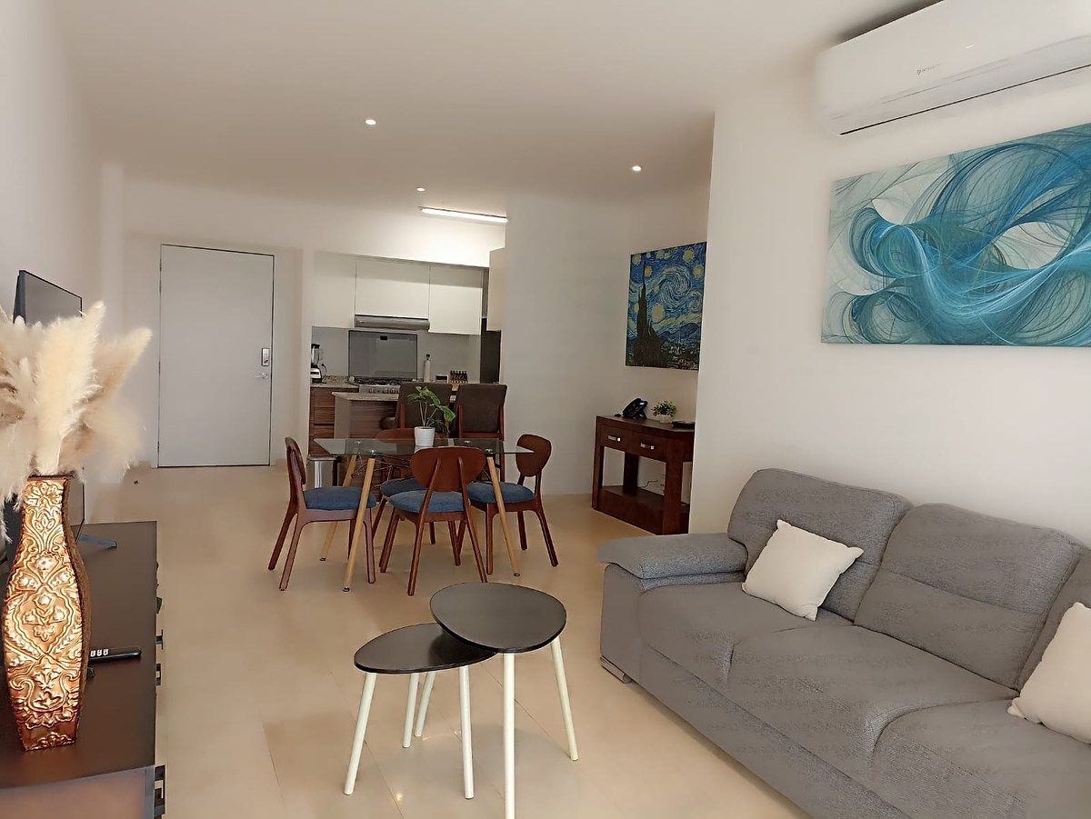 3 de 18: Sala comedor