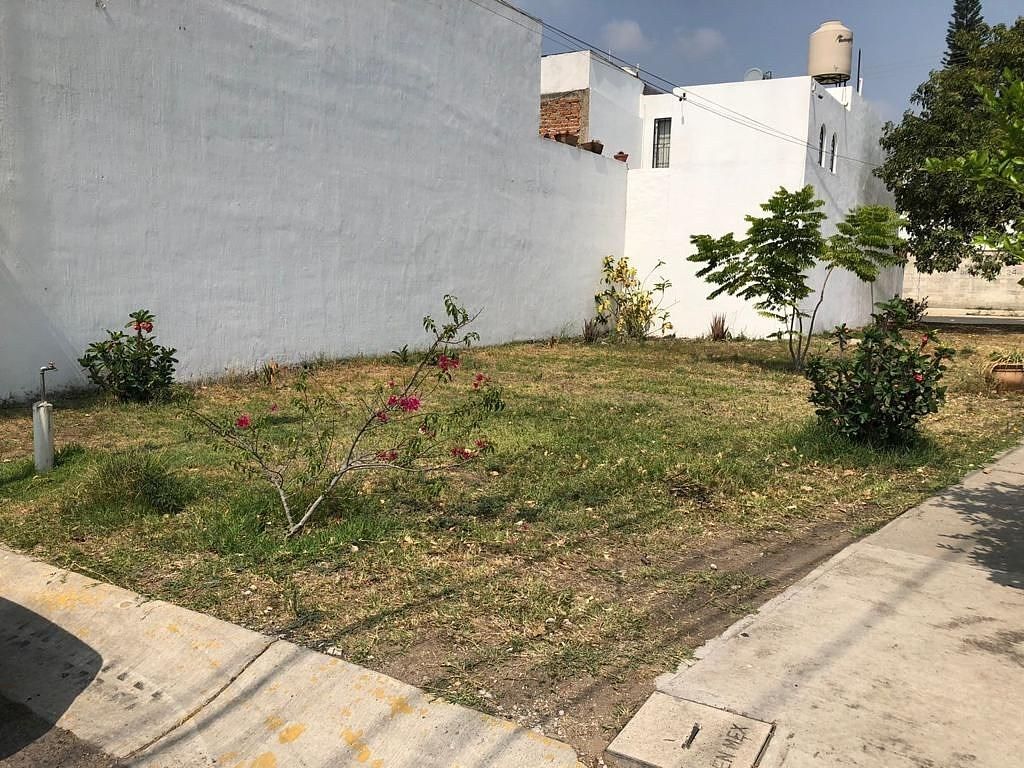 Terreno habitacional en venta a pie de calle en esquina, Tlaquepaque - foto 4