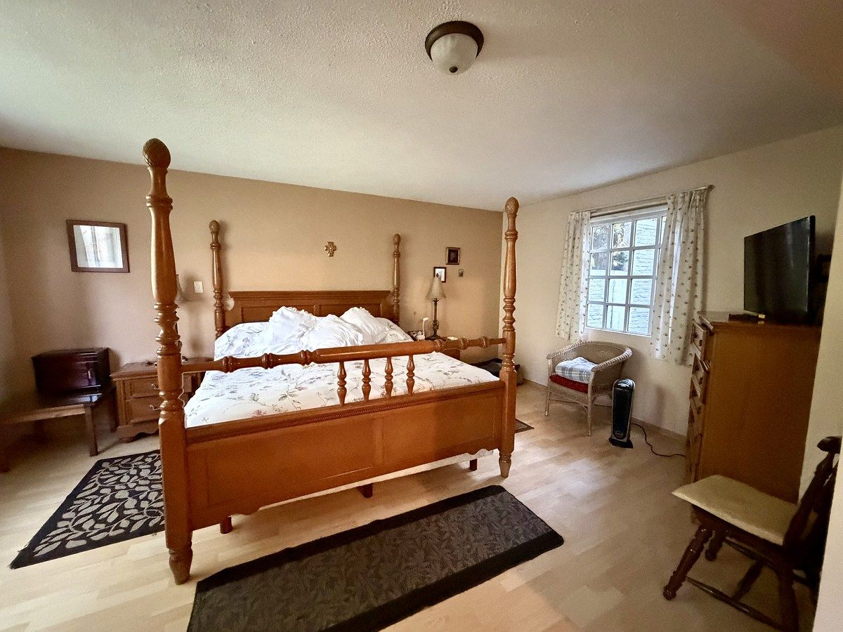 16 de 32: Recámara Princial con área de estar