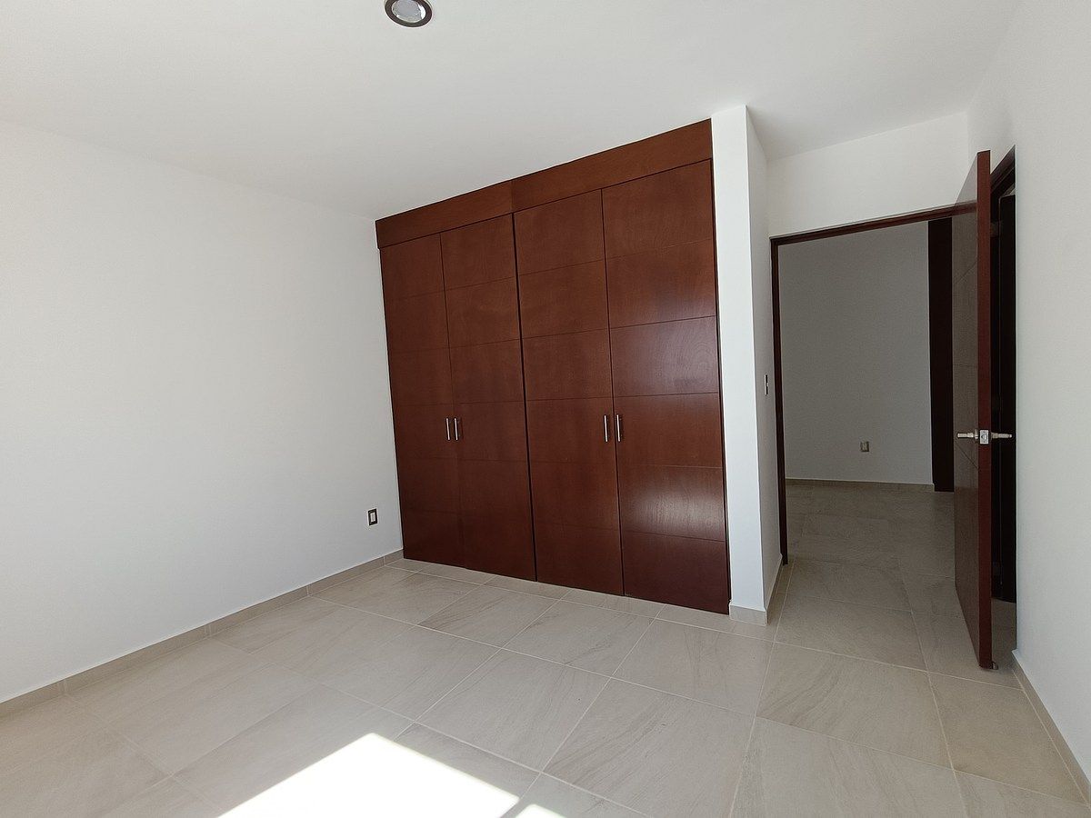 18 of 39: secamara secundario uno