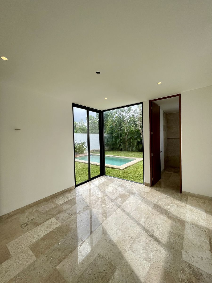 13 de 37: Recámara - Estudio en Planta Baja con baño completo