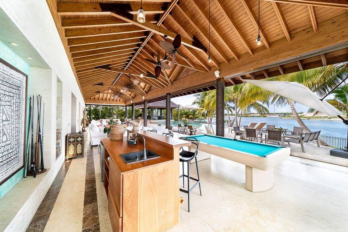 8 de 34: AREA SOCIAL