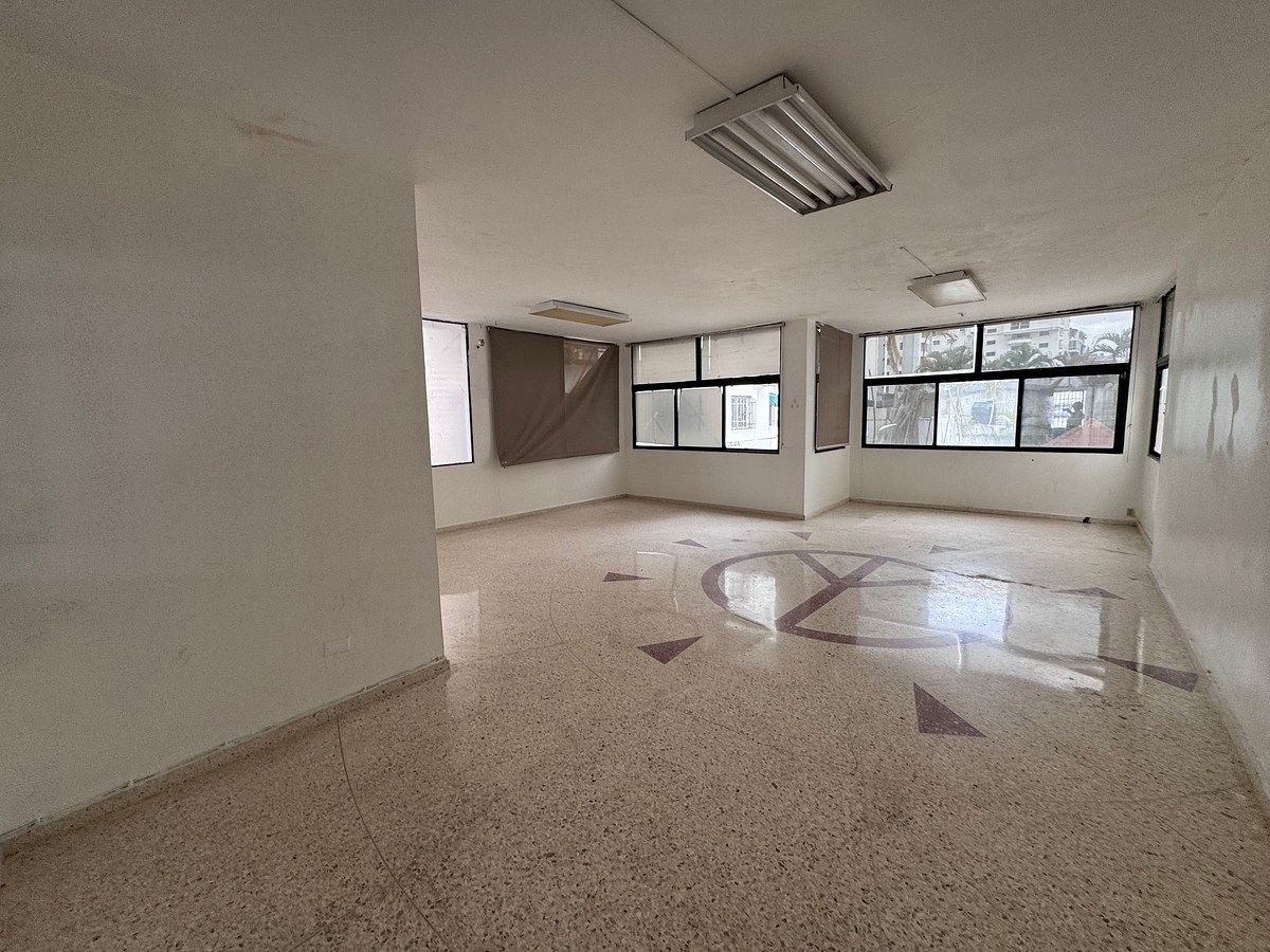 Local Comercial en Bella Vista, Santo Domingo Centro (Distrito Nacional), foto 13 de 29