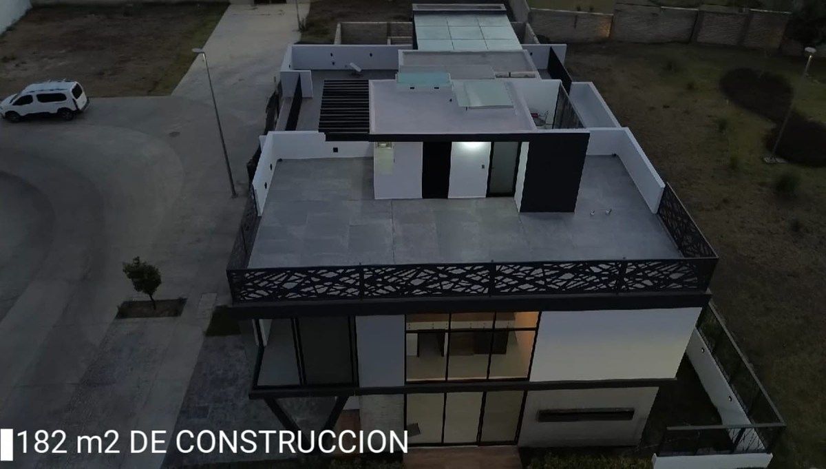 38 de 40: Visra aérea casa