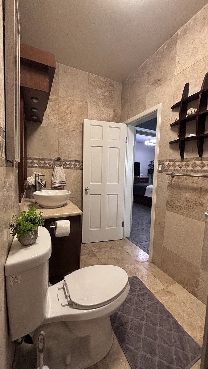 46 de 47: Baño completo departamento