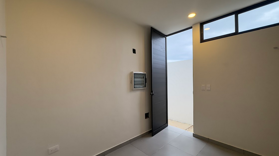 21 of 28: Lotes 9 y 10