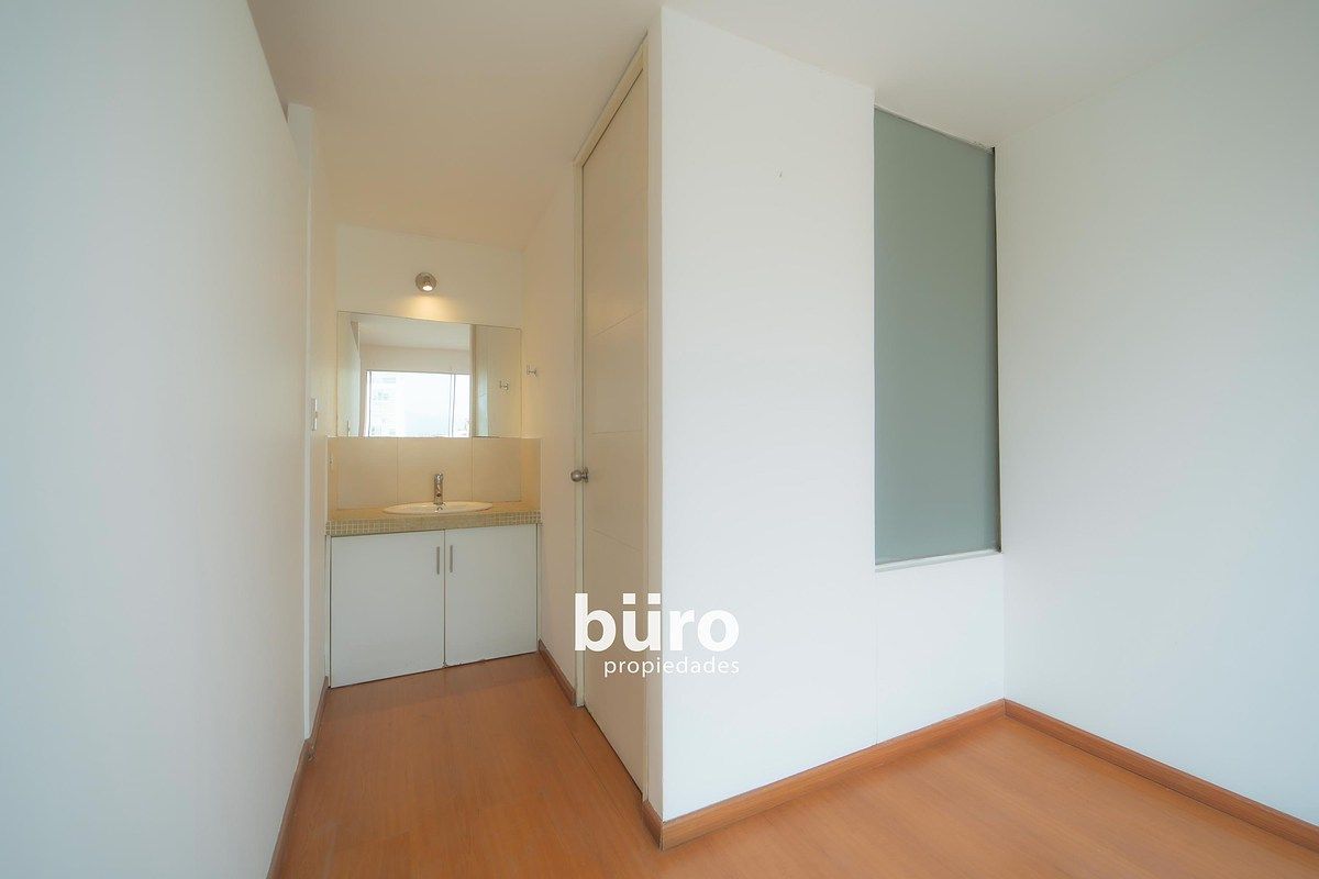 13 de 17: Baño integrado