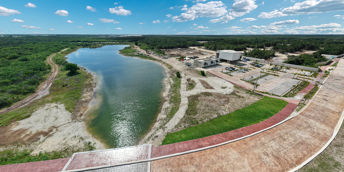 11 de 14: Lagoon south side