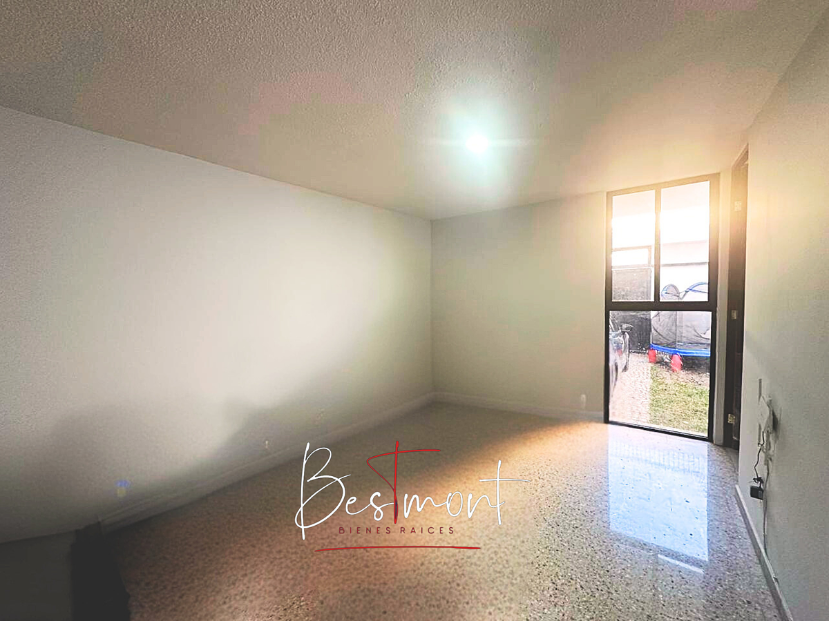 7 de 27: Recámara en planta baja