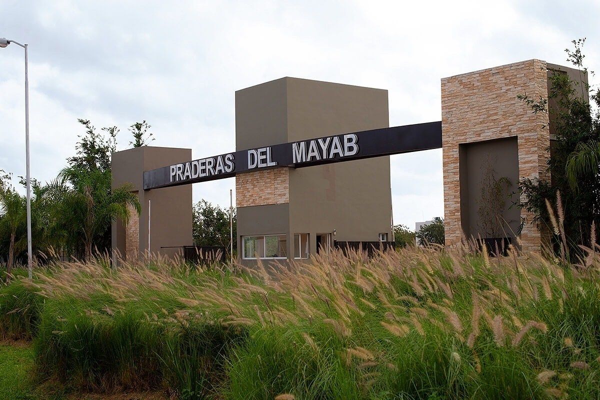 41 de 49: Pórtico de Acceso