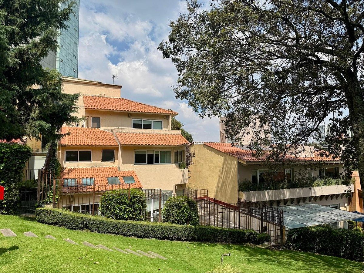 2 de 23: fachada posterior