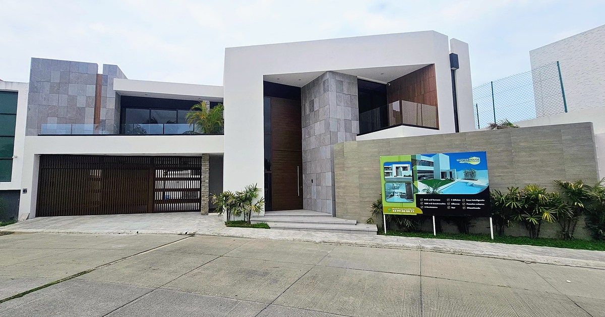 Venta Residencia Riviera Veracruzana Lomas del Mar 4 Recámaras Alberca Bar