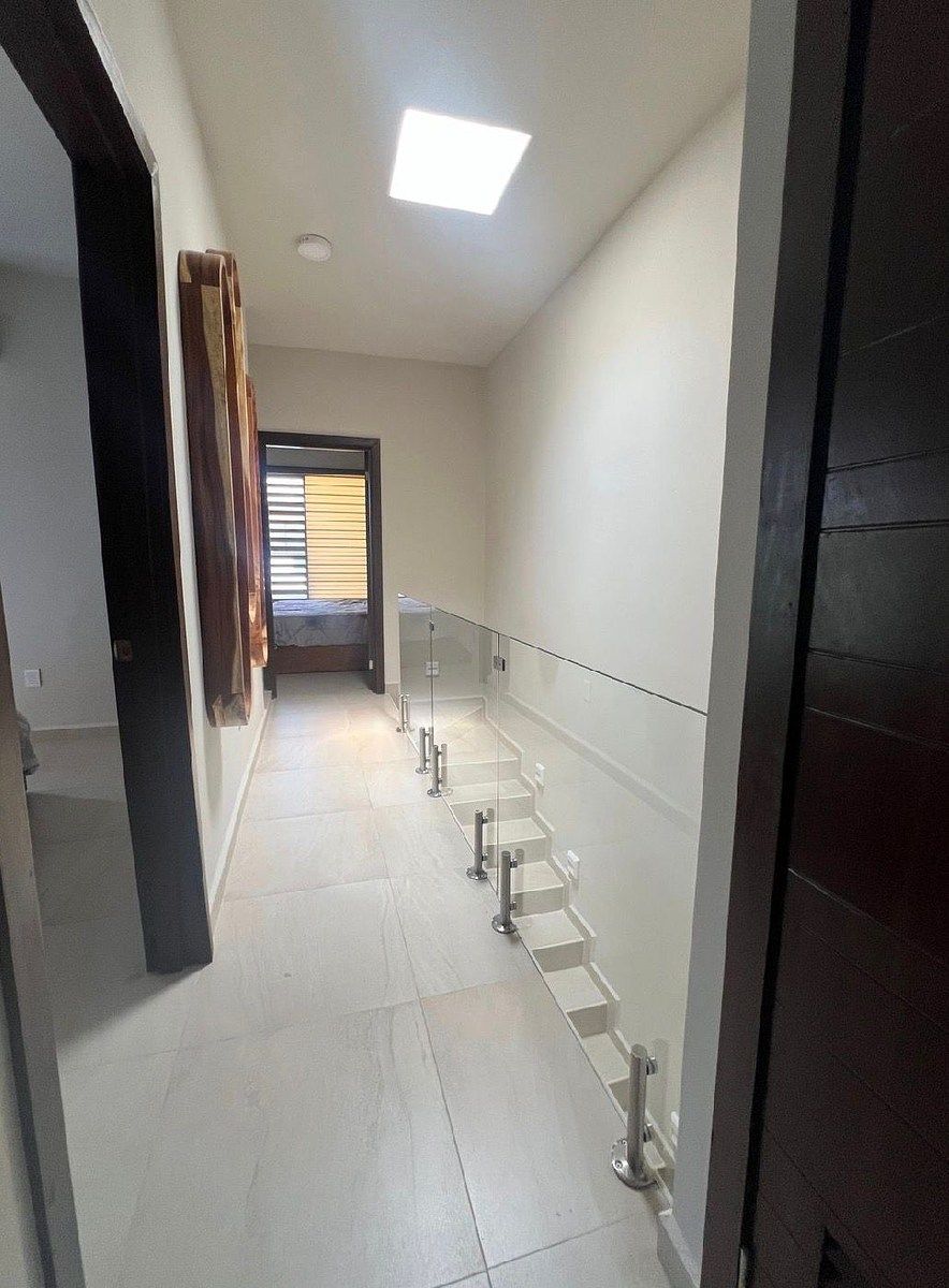 11 de 18: pasillo superior