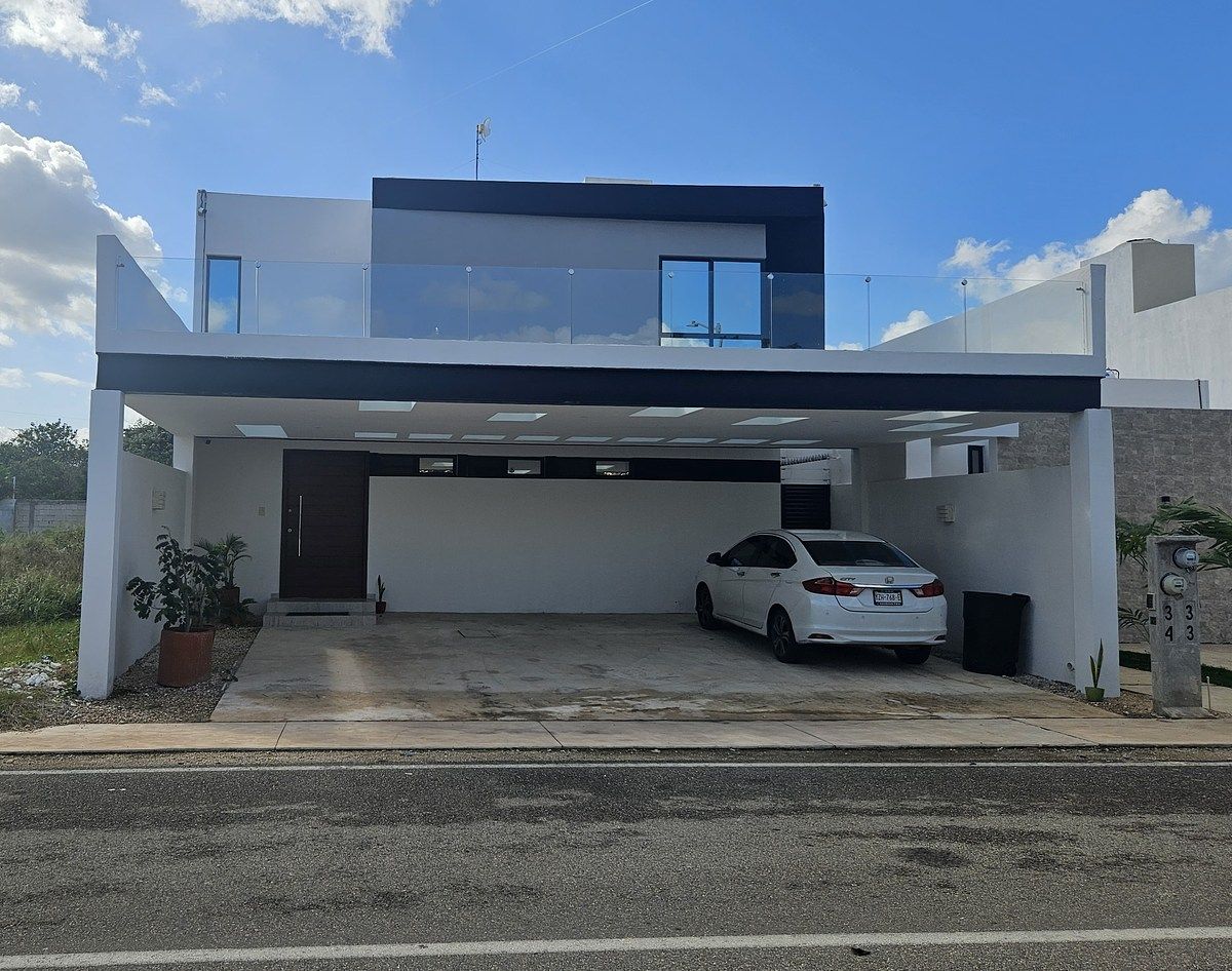 2 of 12: fachada exterior