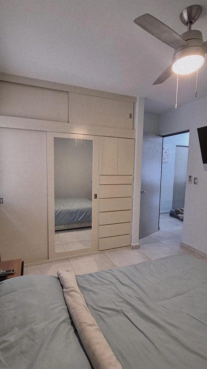 8 de 15: CLOSET REVAMARA PRINCIPAL