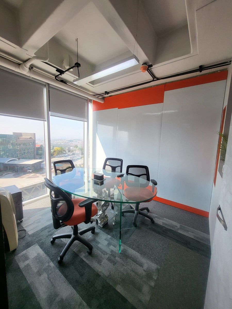 6 de 27: Sala de Juntas