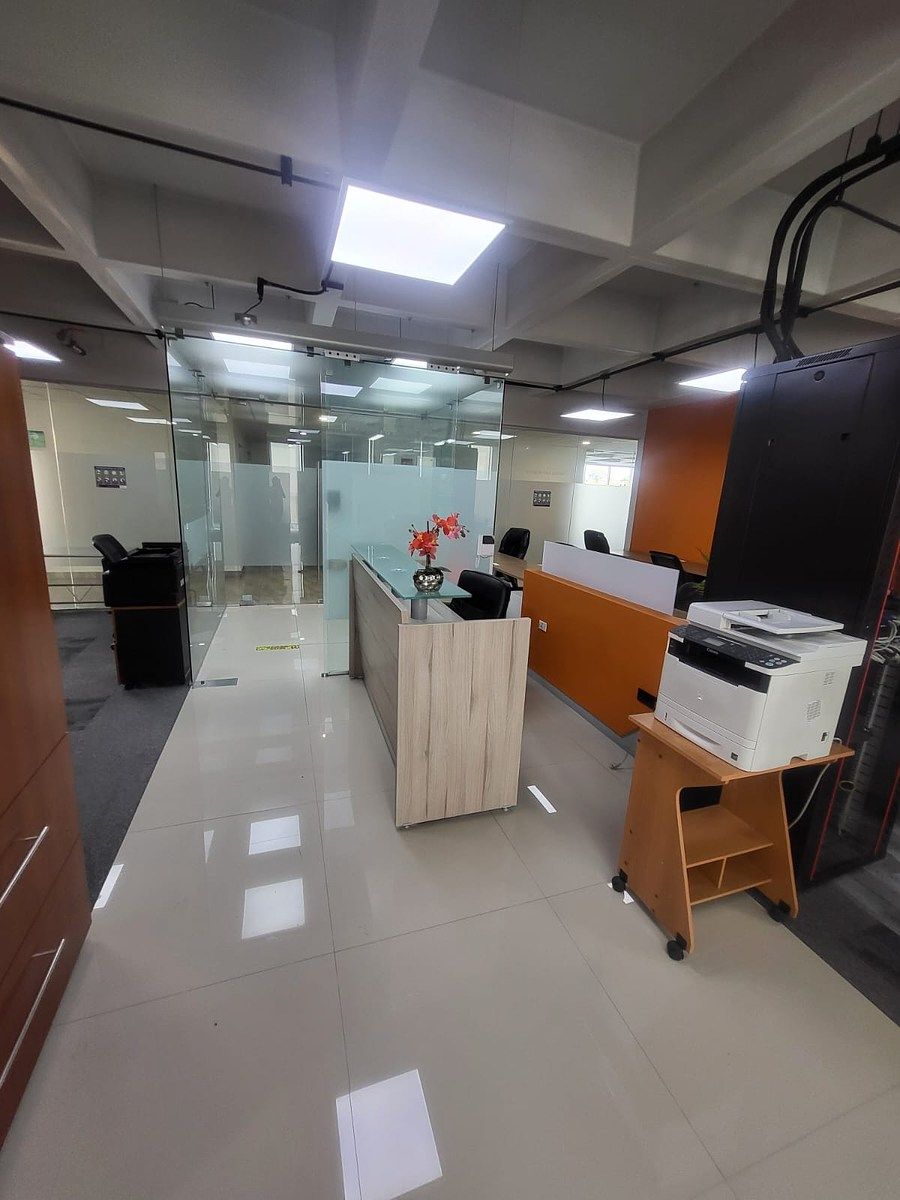 8 de 27: Recepción e impresora