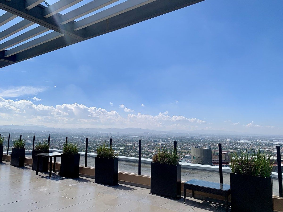 21 de 27: Terraza efificio