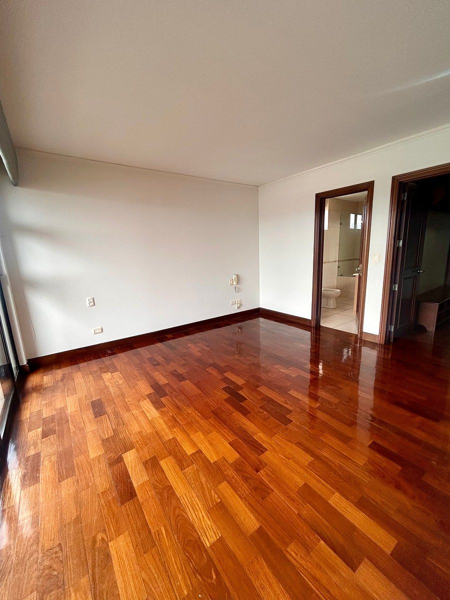 Apartamento en 14, Guatemala, foto 5 de 18