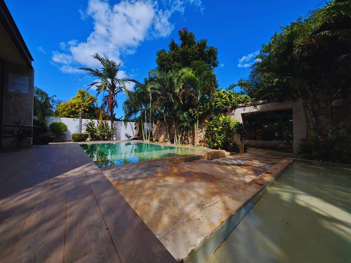 36 de 42: piscina familiar area social