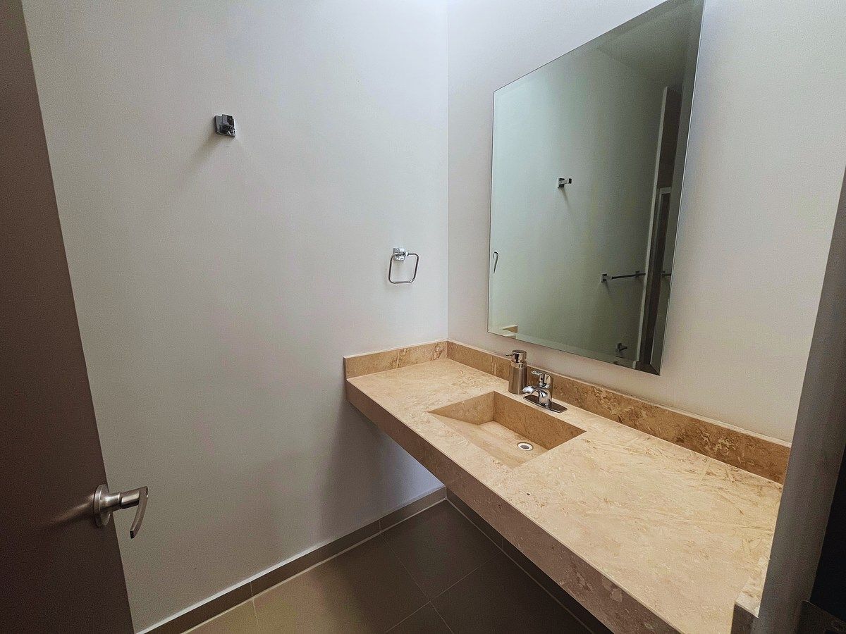 30 de 42: baño recamara secundaria 2