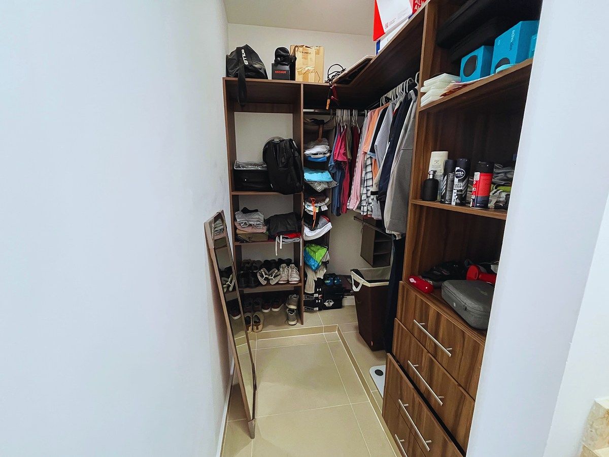 19 de 42: vestidor recamara principal