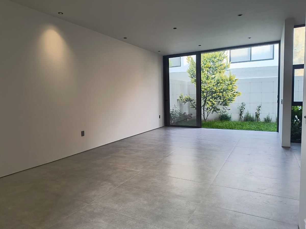 4 de 13: Área de sala comedor