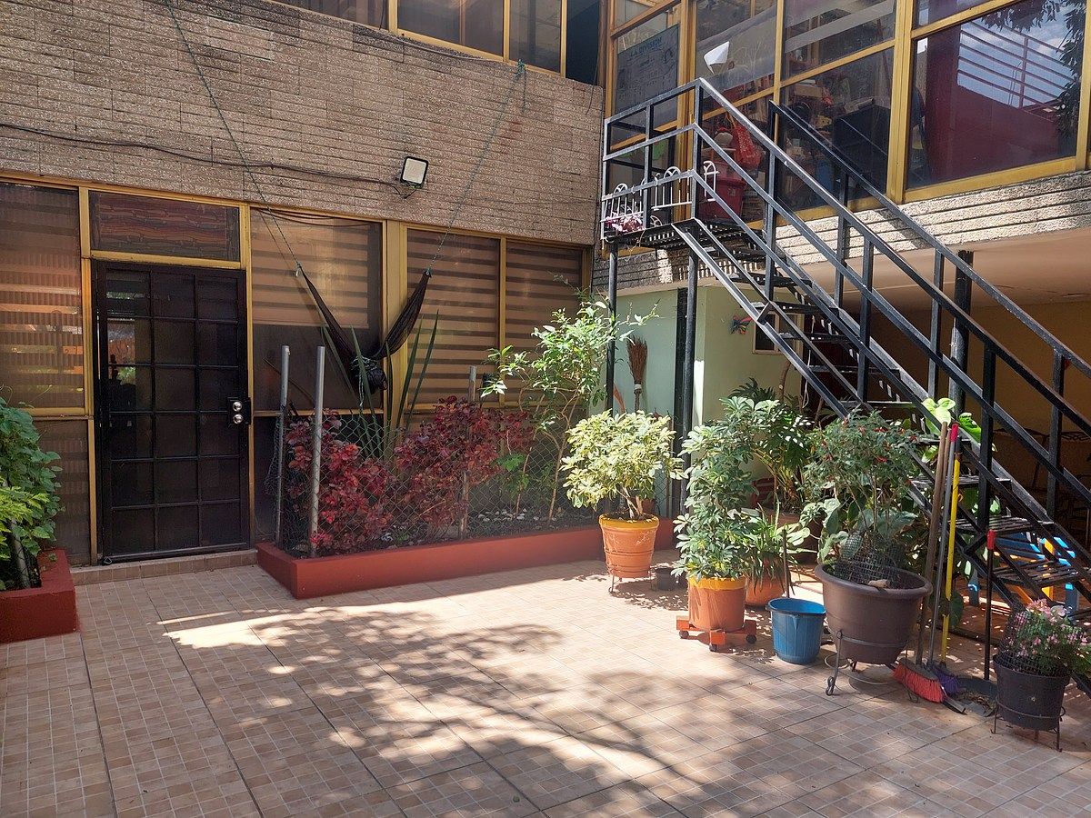 4 de 15: Acceso a la sala